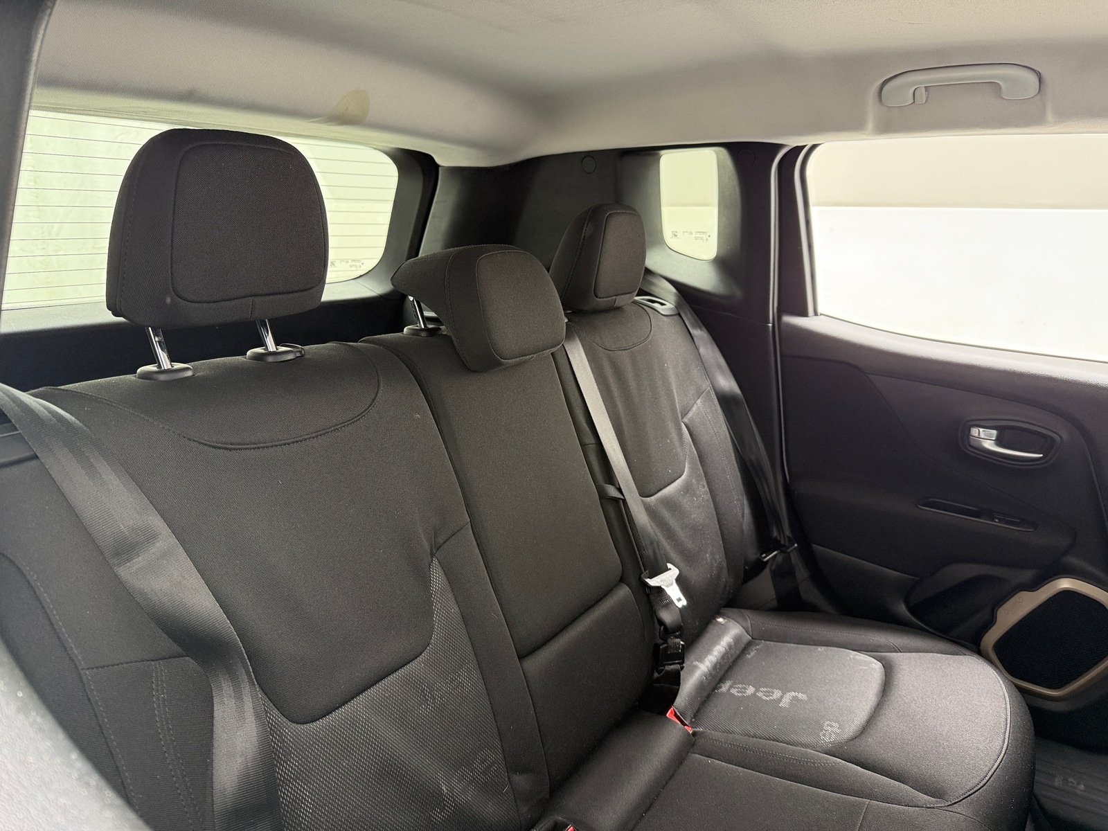 Thumbnail: 2016 Jeep Renegade - 6