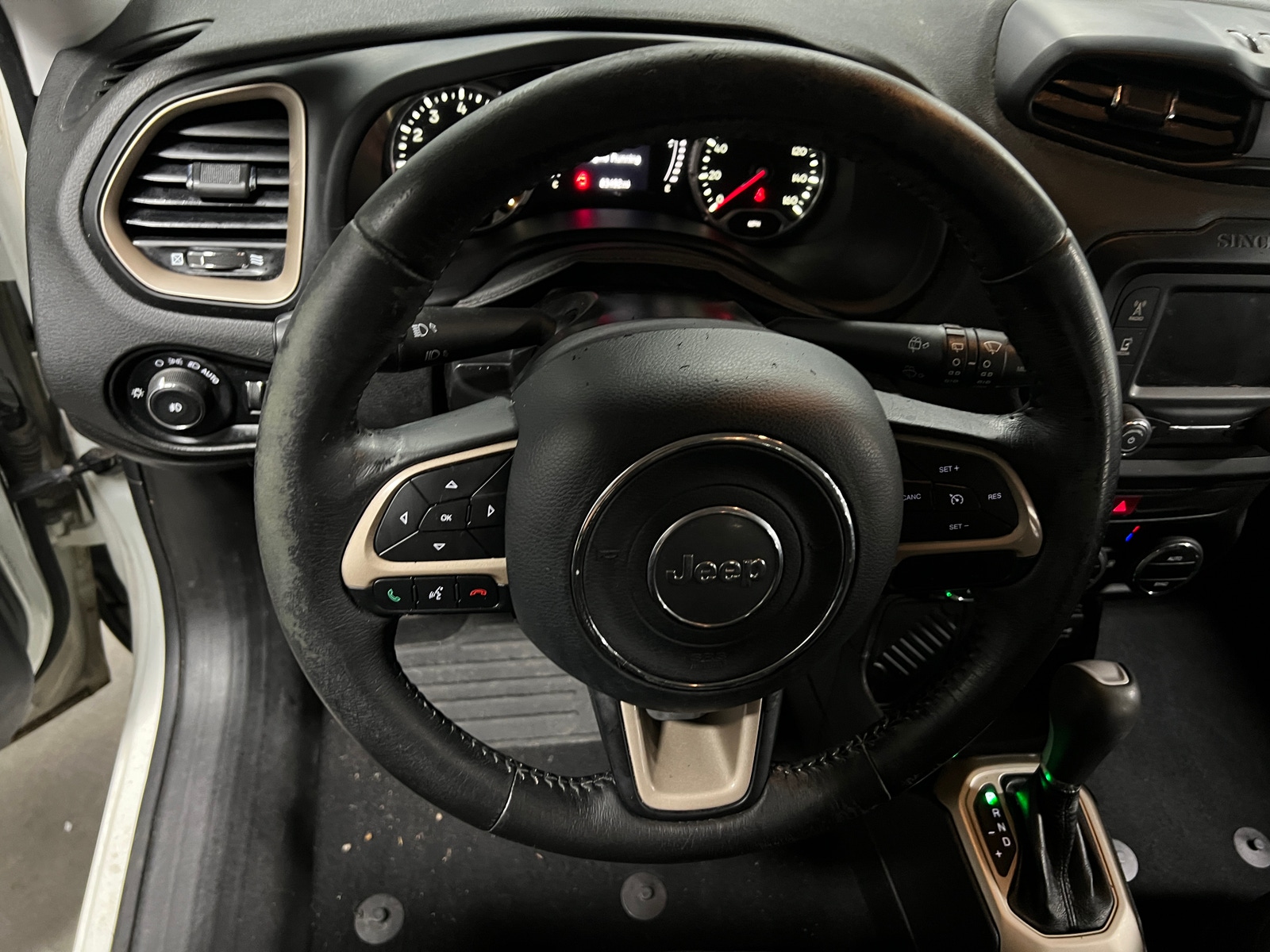 Thumbnail: 2016 Jeep Renegade - 5