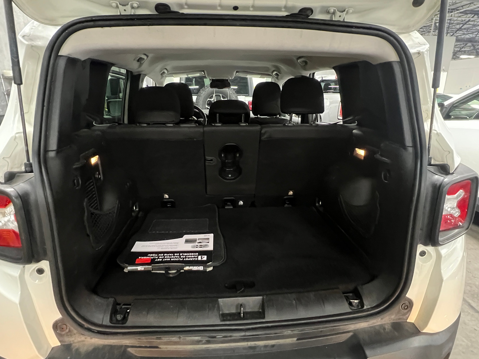 Thumbnail: 2016 Jeep Renegade - 7