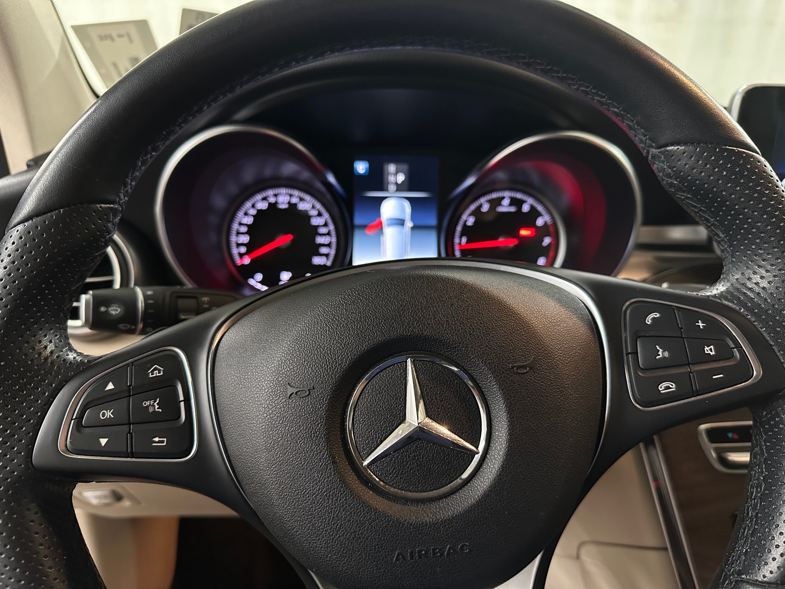 Thumbnail: 2019 Mercedes-Benz GLC - 4