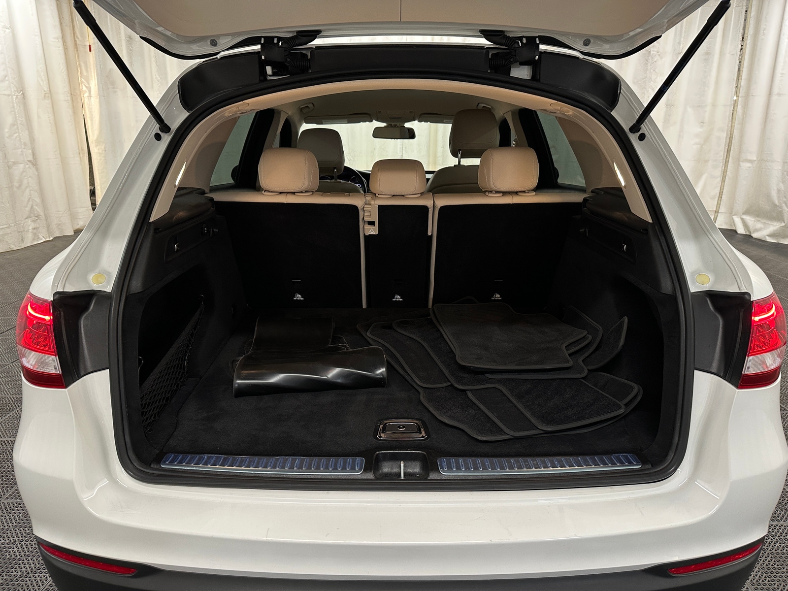 Thumbnail: 2019 Mercedes-Benz GLC - 6