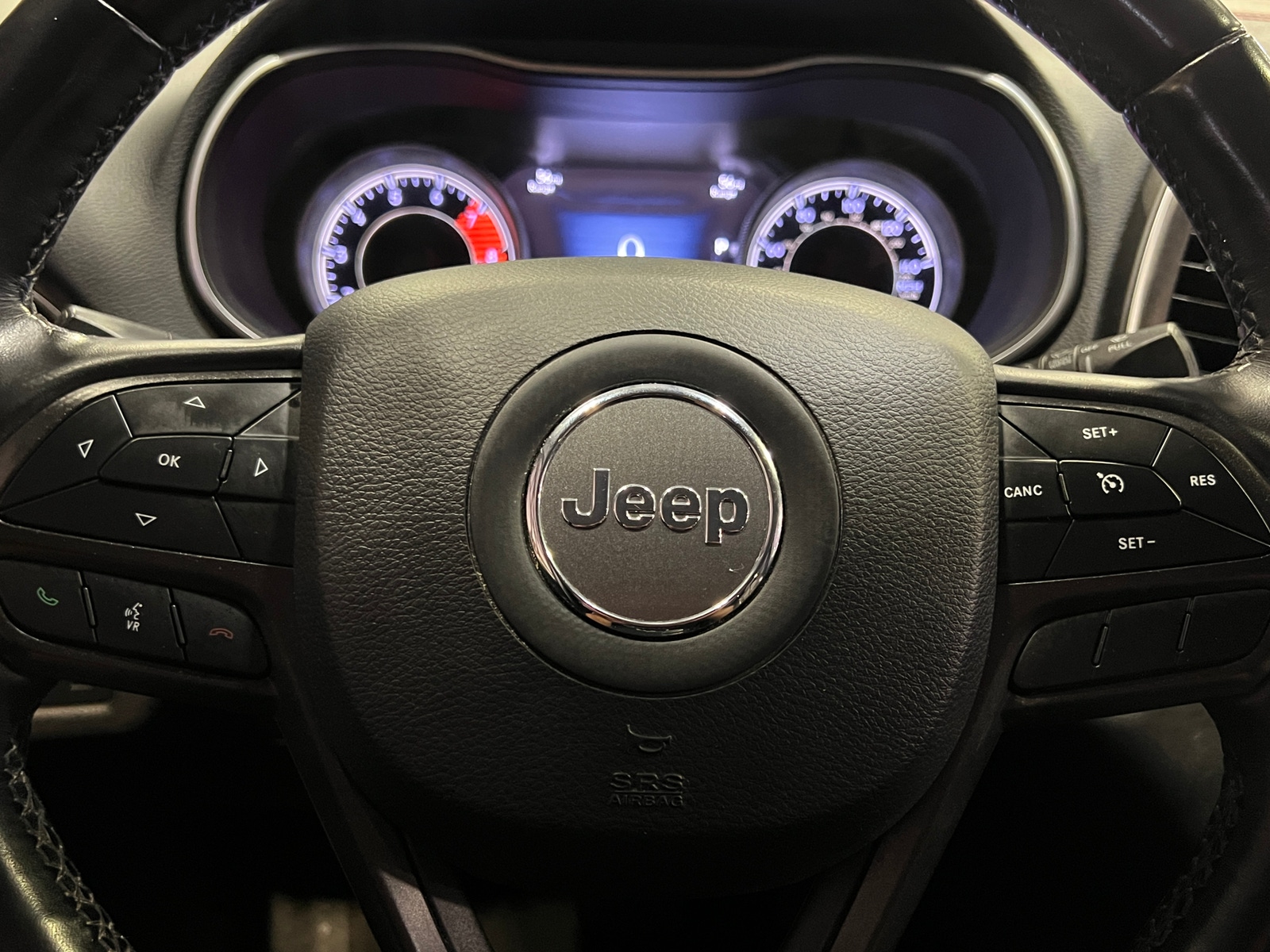 Thumbnail: 2020 Jeep Cherokee - 4