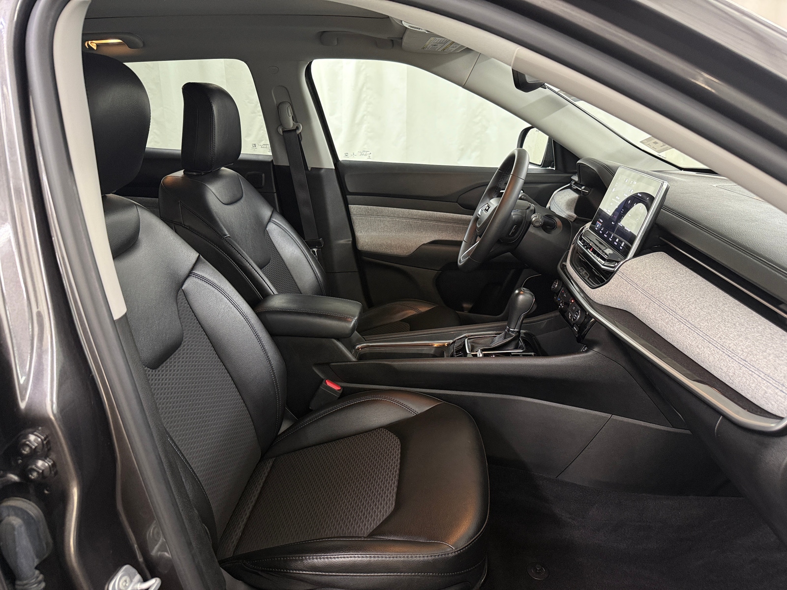 Thumbnail: 2022 Jeep Compass - 2
