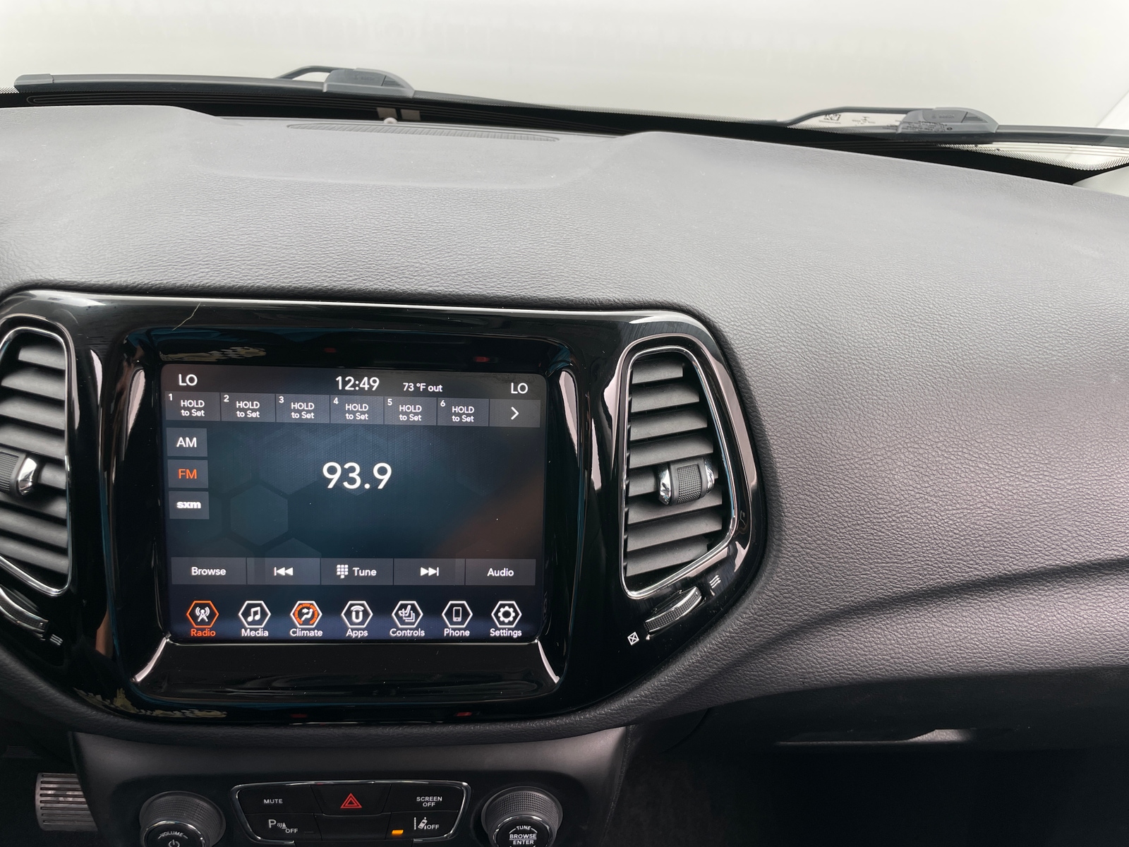 Thumbnail: 2021 Jeep Compass - 3