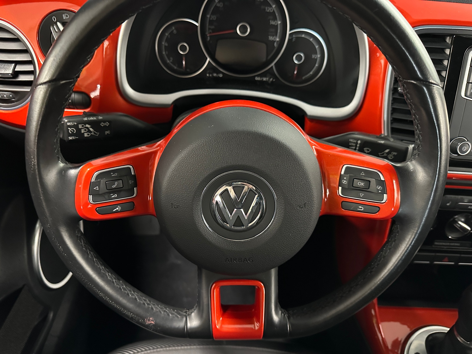Thumbnail: 2018 Volkswagen Beetle - 5