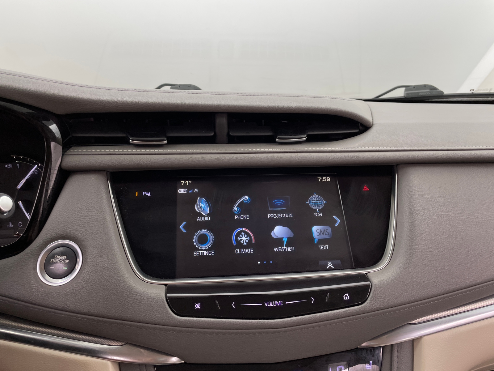 Thumbnail: 2019 Cadillac XT5 - 3