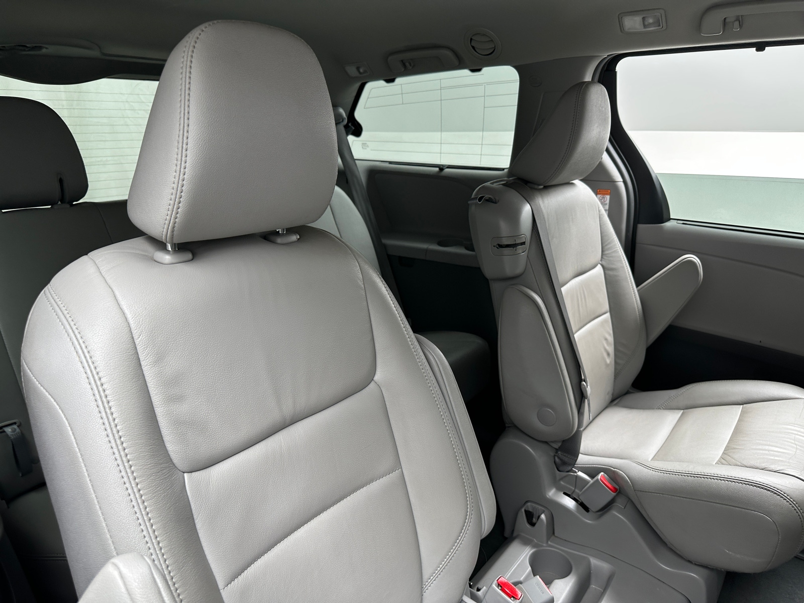Thumbnail: 2019 Toyota Sienna - 5