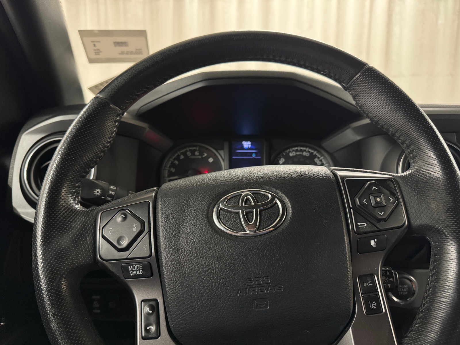 Thumbnail: 2018 Toyota Tacoma - 5