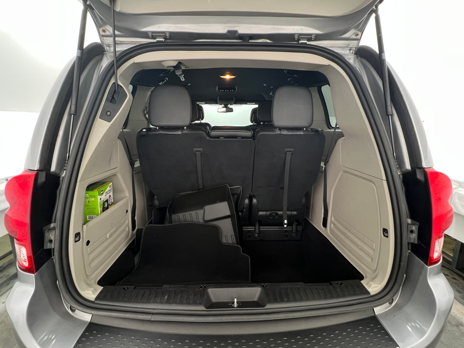 Thumbnail: 2019 Dodge Grand Caravan - 6