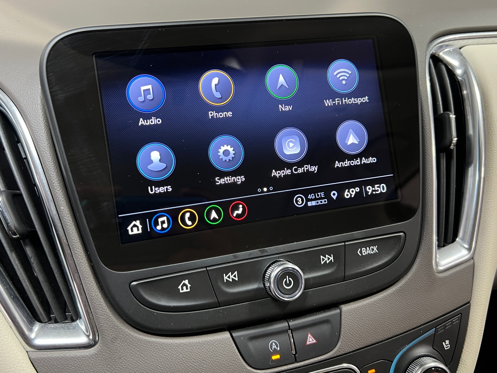 Thumbnail: 2024 Chevrolet Malibu - 3