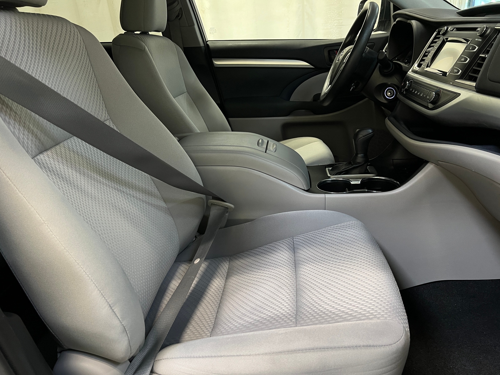 Thumbnail: 2019 Toyota Highlander - 2
