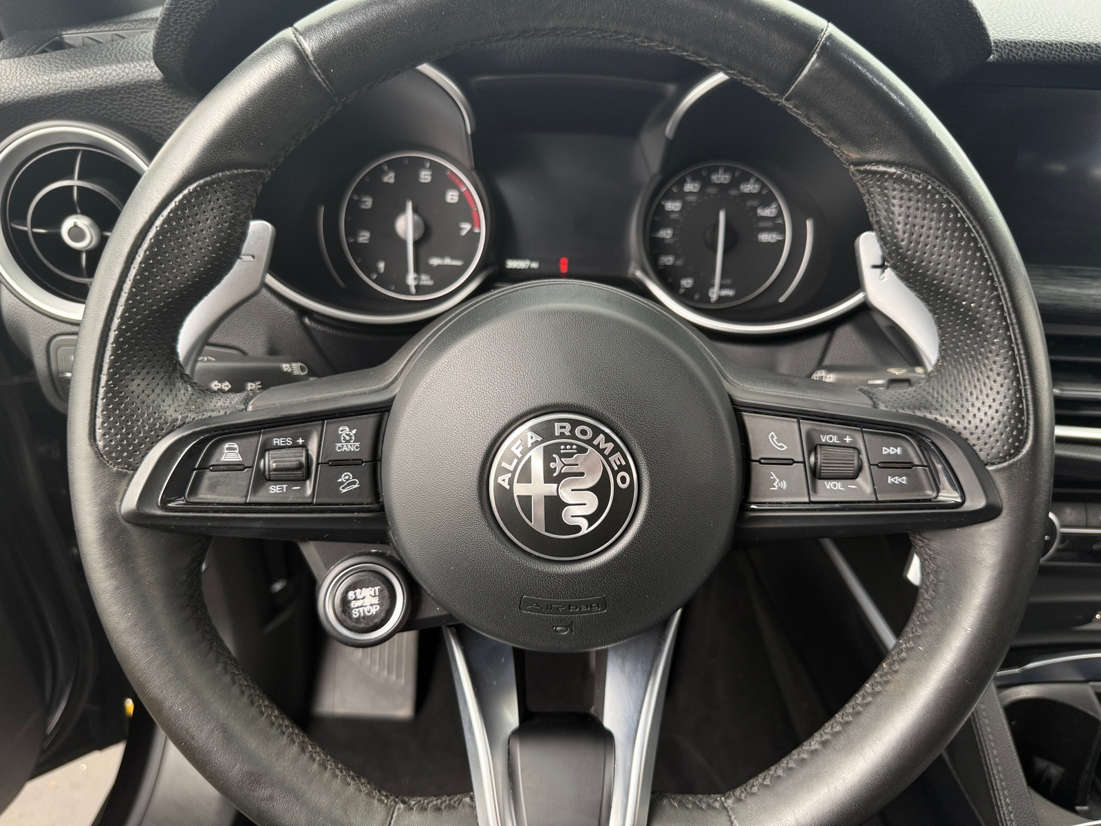Thumbnail: 2022 Alfa Romeo Stelvio - 4