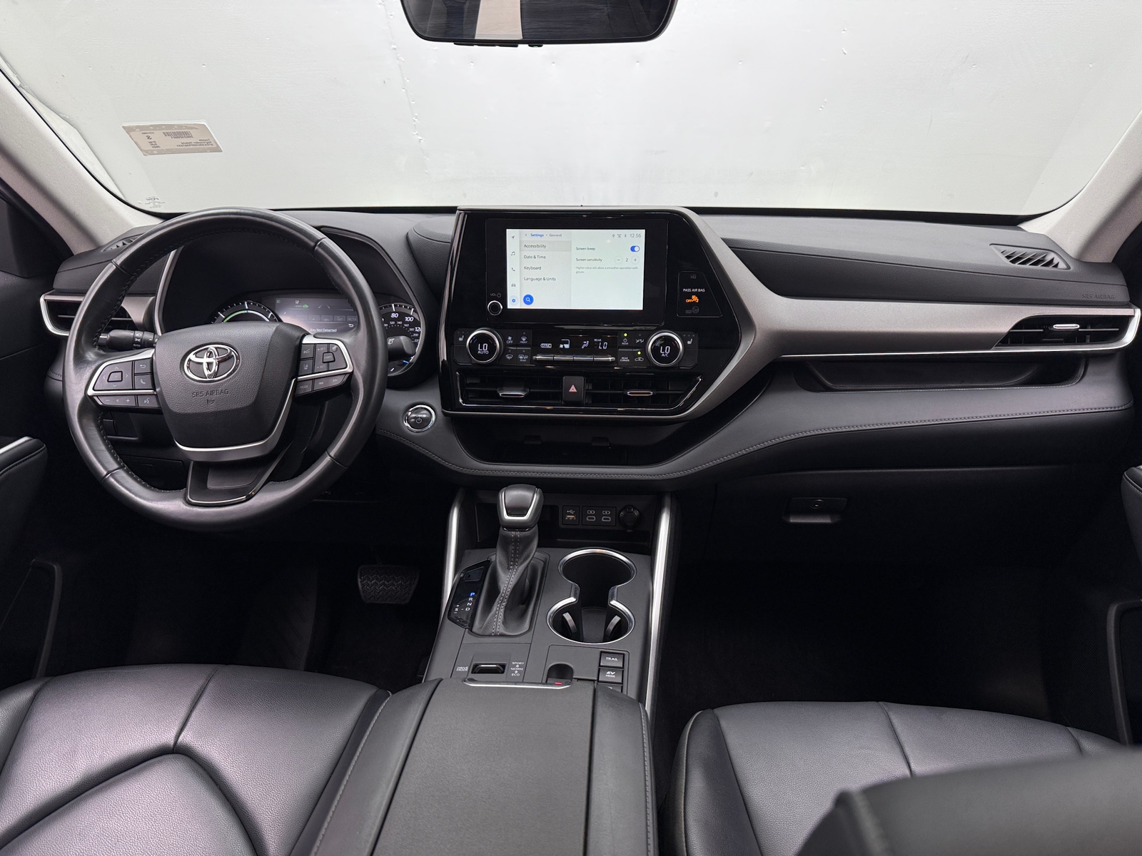 Thumbnail: 2023 Toyota Highlander - 2
