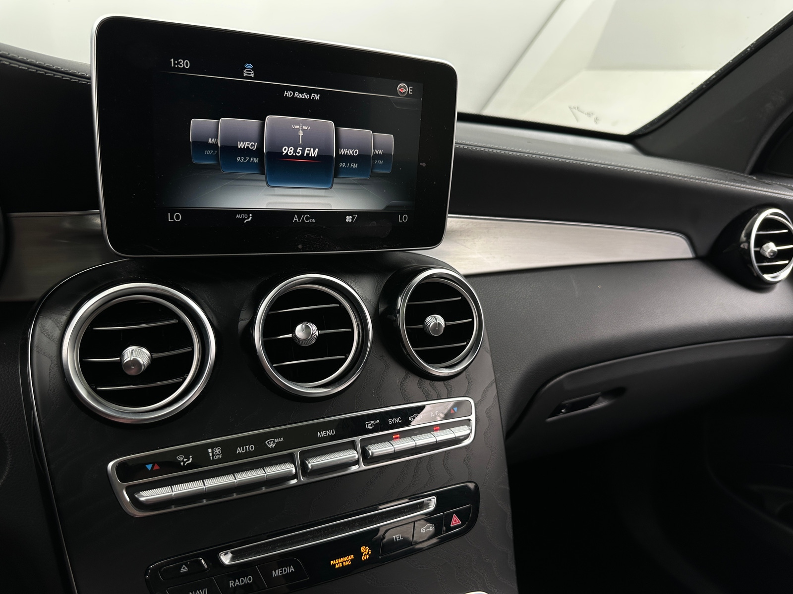 Thumbnail: 2019 Mercedes-Benz GLC - 3