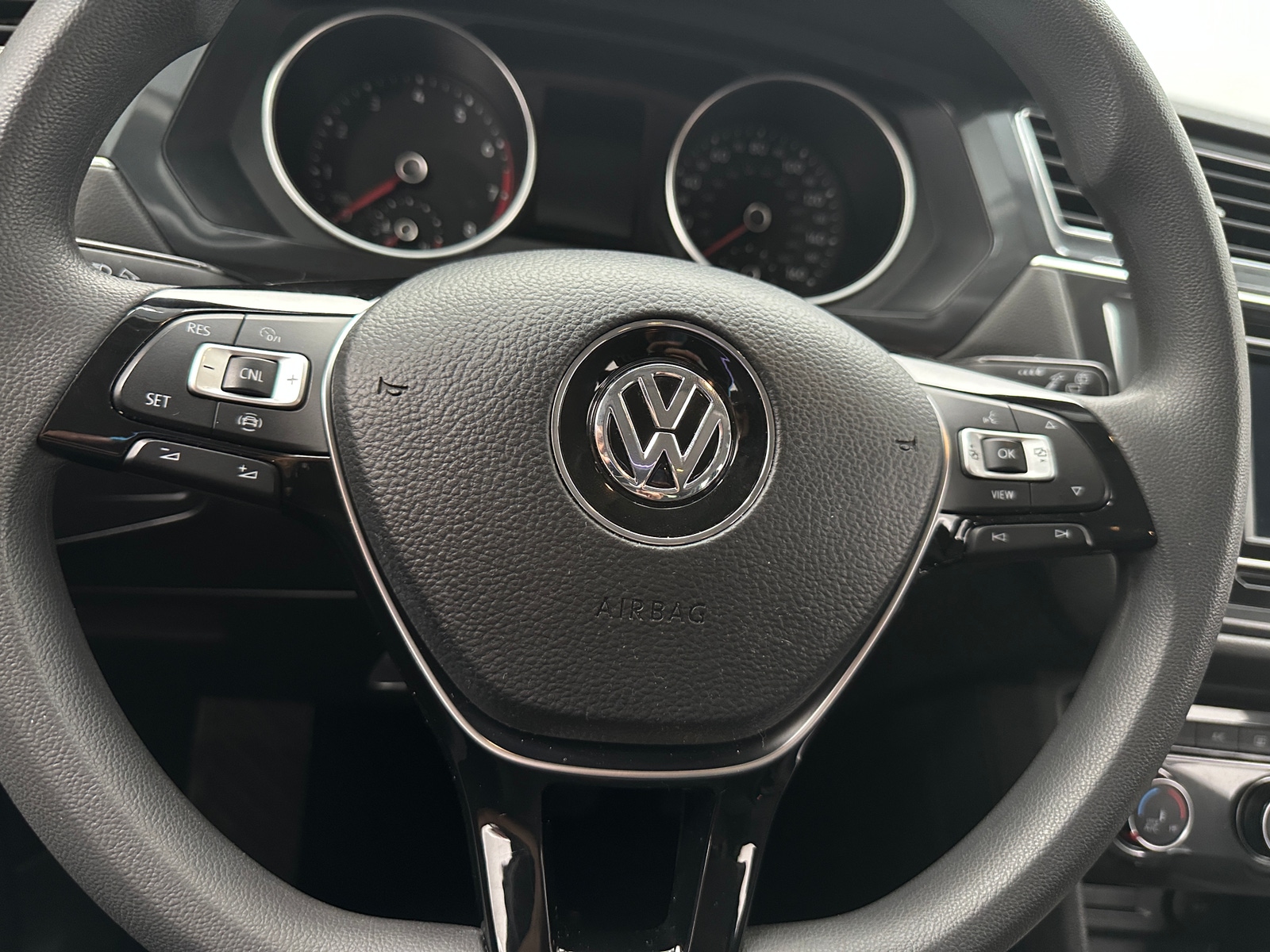 Thumbnail: 2019 Volkswagen Tiguan - 5