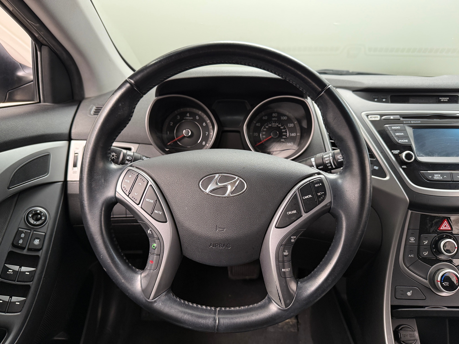 Thumbnail: 2015 Hyundai Elantra - 4