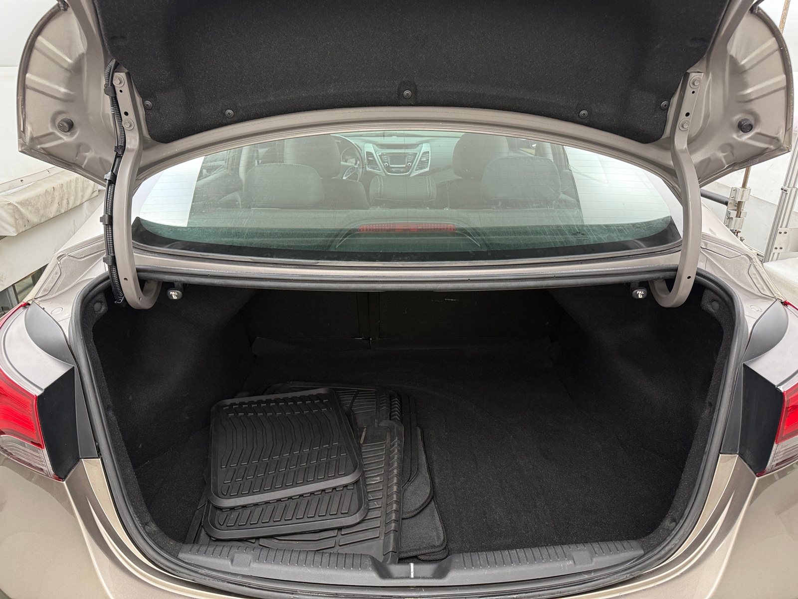 Thumbnail: 2015 Hyundai Elantra - 6