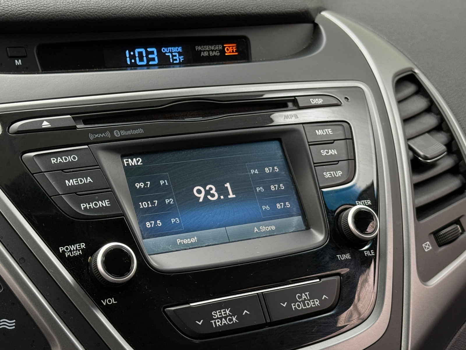 Thumbnail: 2015 Hyundai Elantra - 3