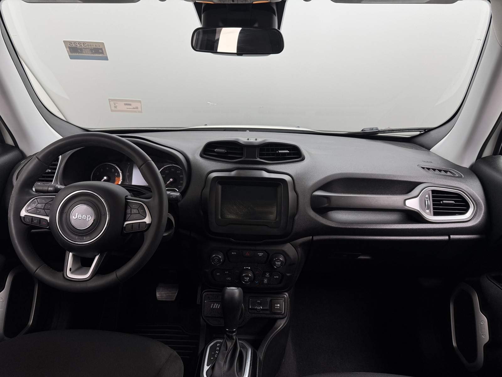 Thumbnail: 2018 Jeep Renegade - 3