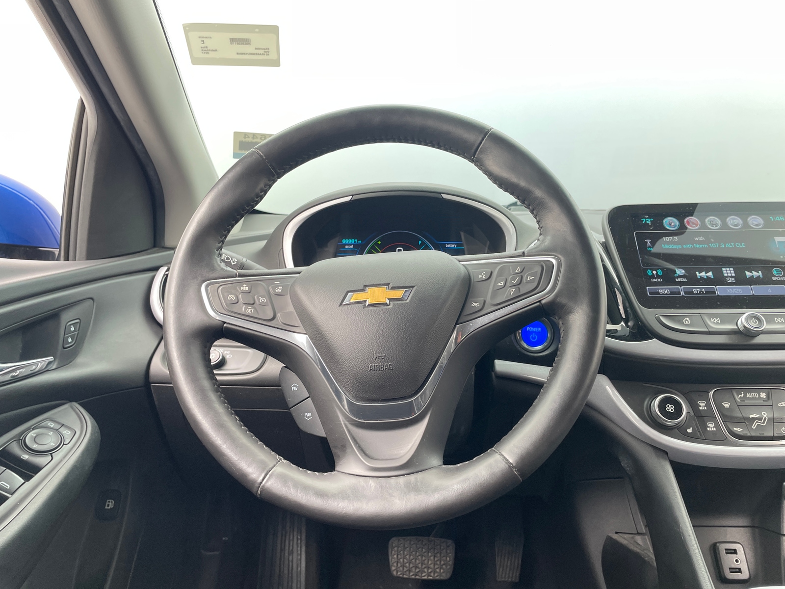 Thumbnail: 2017 Chevrolet Volt - 5