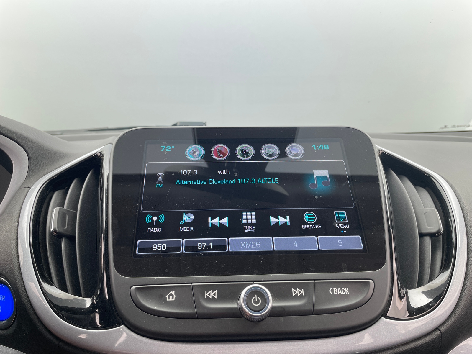Thumbnail: 2017 Chevrolet Volt - 4
