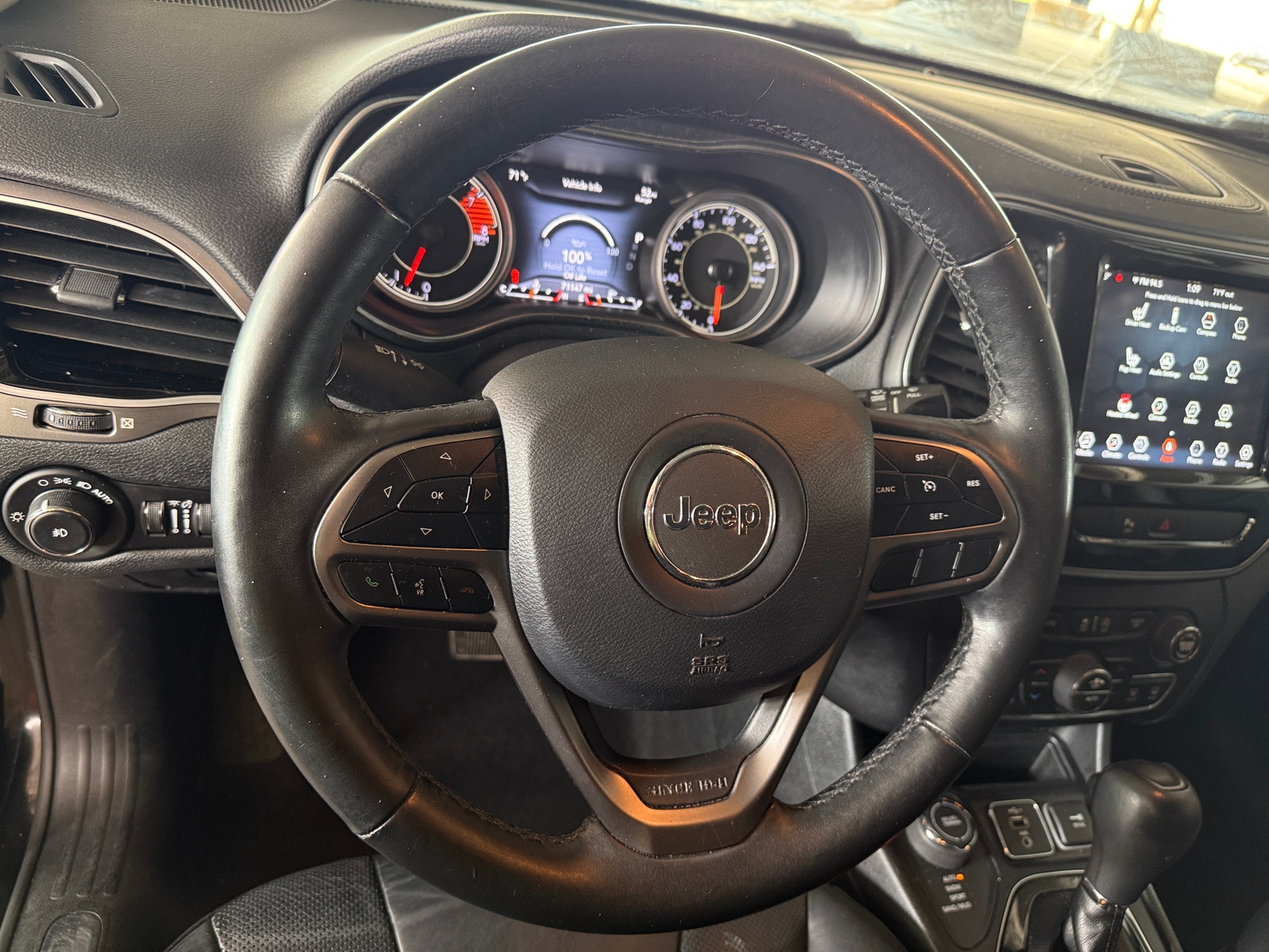 Thumbnail: 2019 Jeep Cherokee - 4
