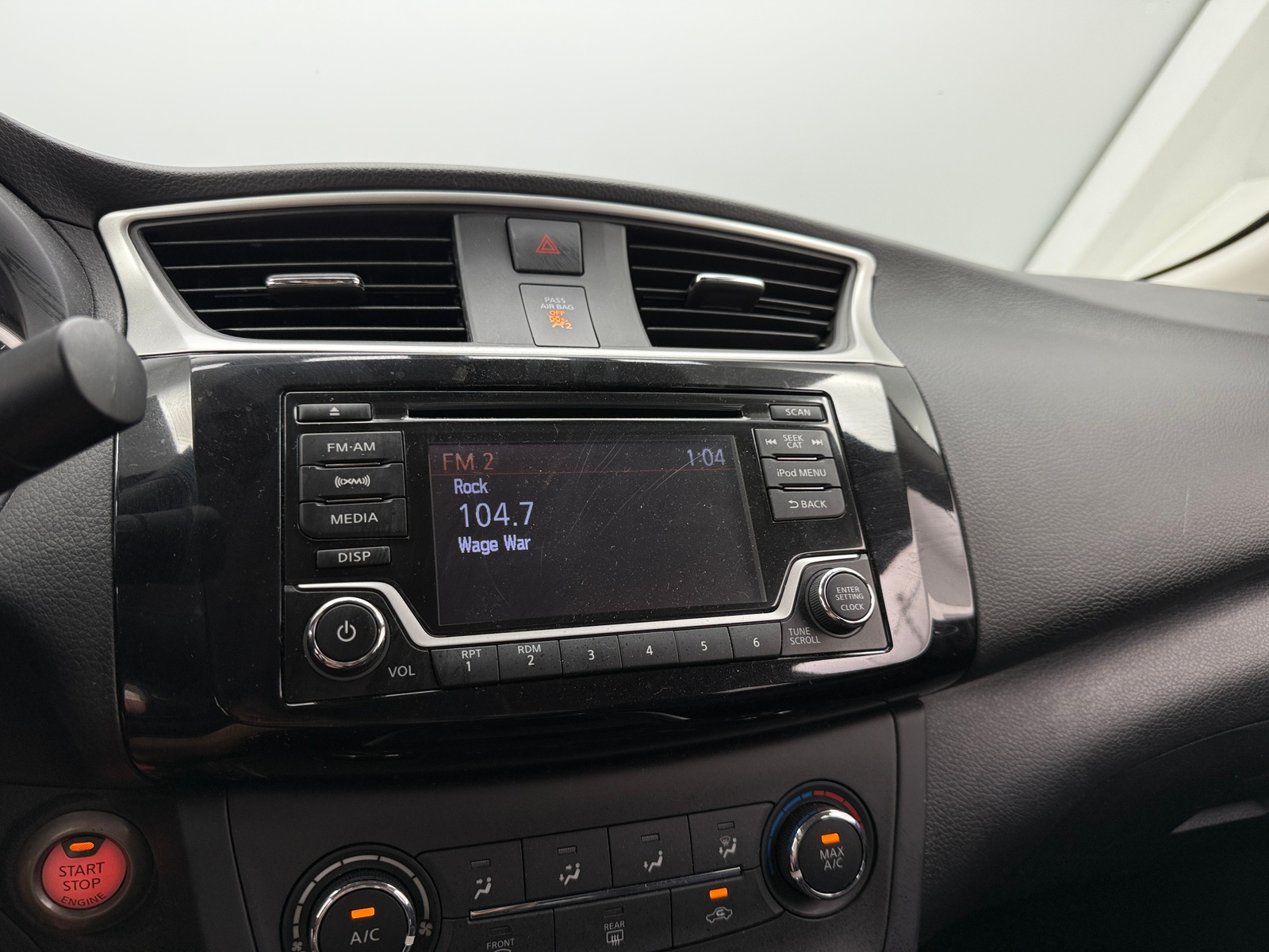 Thumbnail: 2017 Nissan Sentra - 4