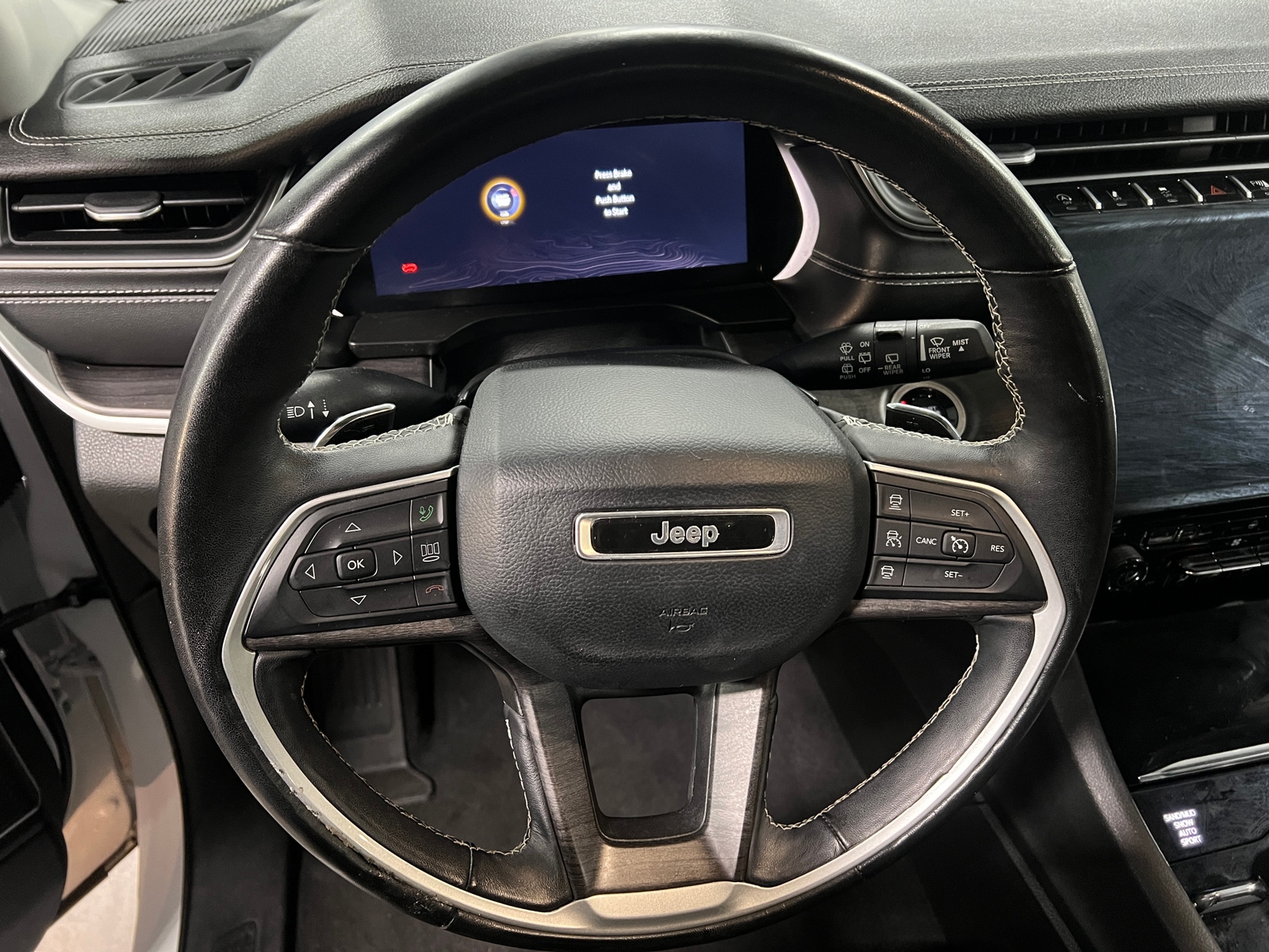 Thumbnail: 2022 Jeep Grand Cherokee L - 4