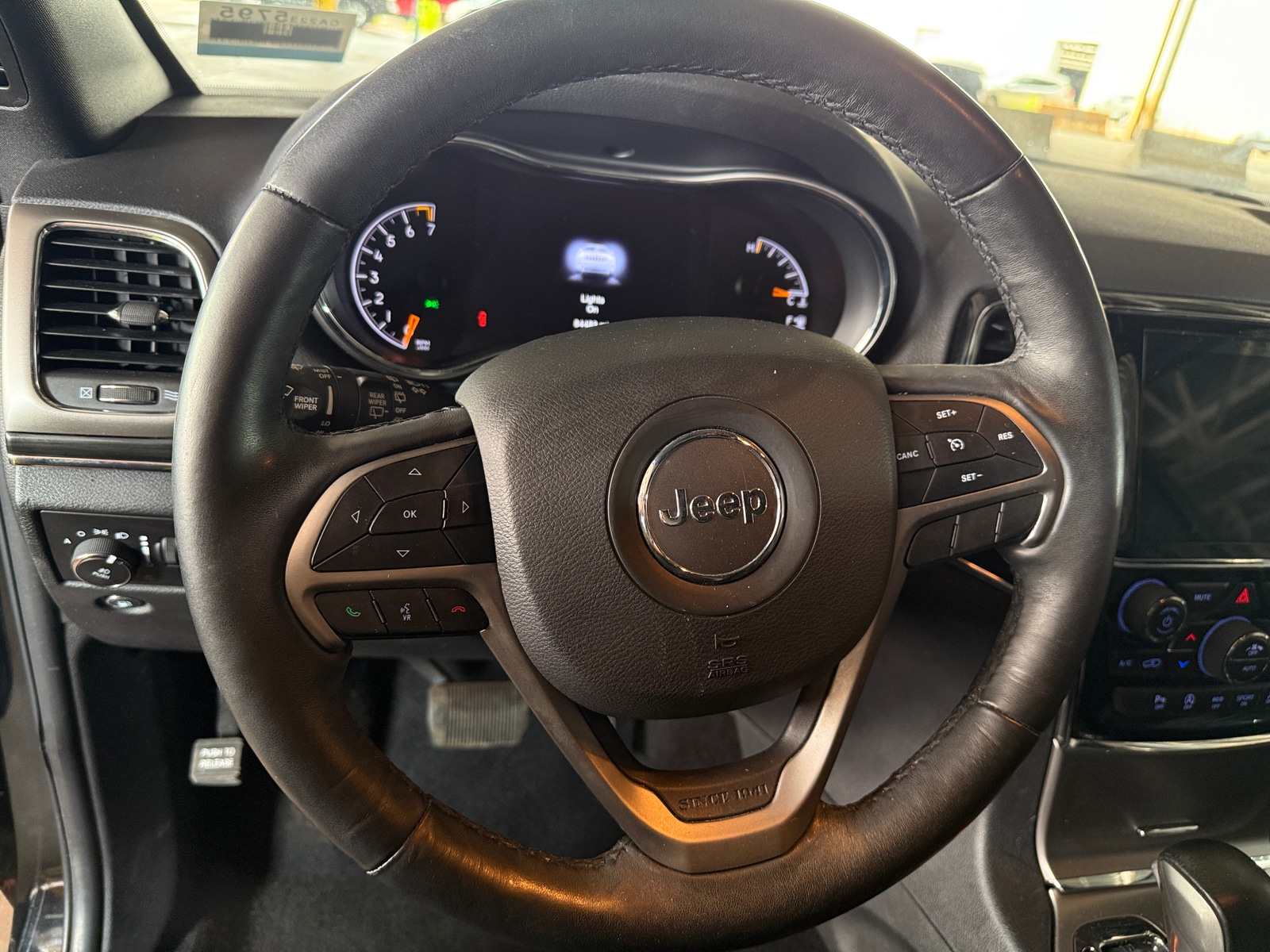 Thumbnail: 2019 Jeep Grand Cherokee - 4
