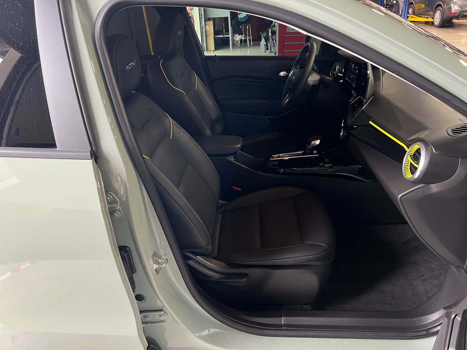 Thumbnail: 2025 Chevrolet Trax - 2