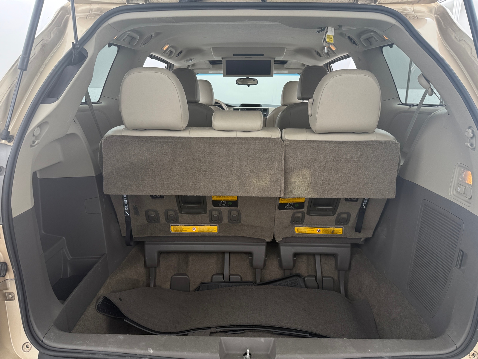 Thumbnail: 2013 Toyota Sienna - 6