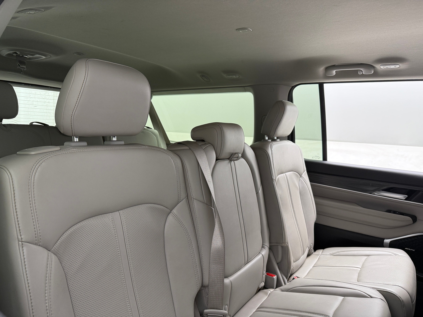 Thumbnail: 2023 Jeep Wagoneer - 5