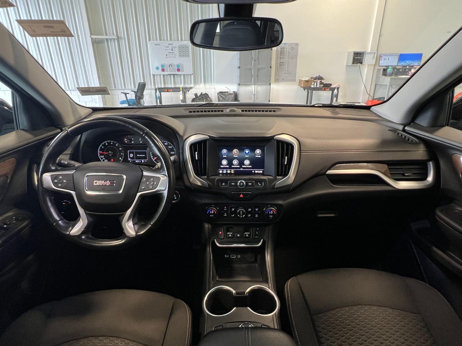 Thumbnail: 2018 GMC Terrain - 3