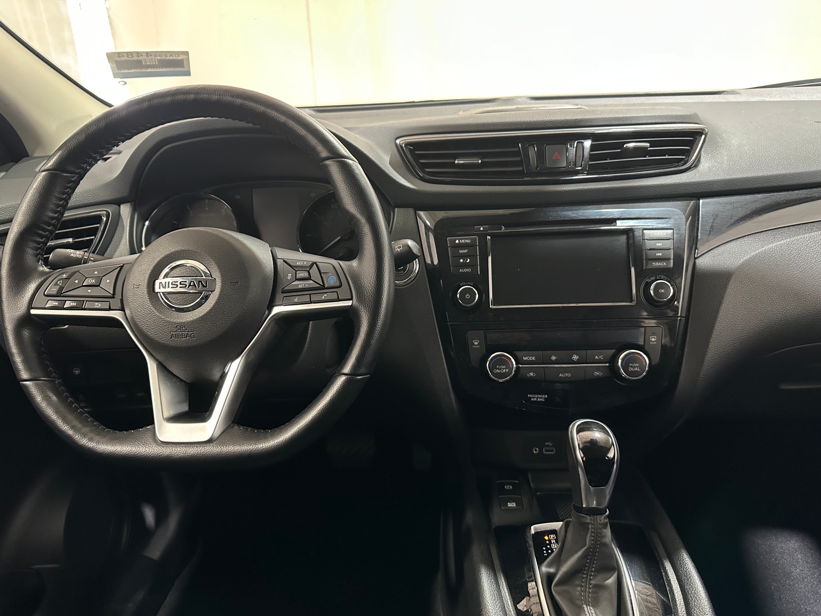 Thumbnail: 2021 Nissan Rogue Sport - 2