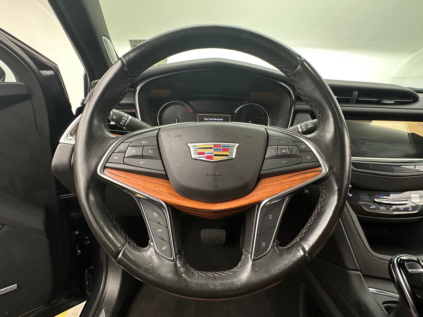 Thumbnail: 2022 Cadillac XT5 - 4