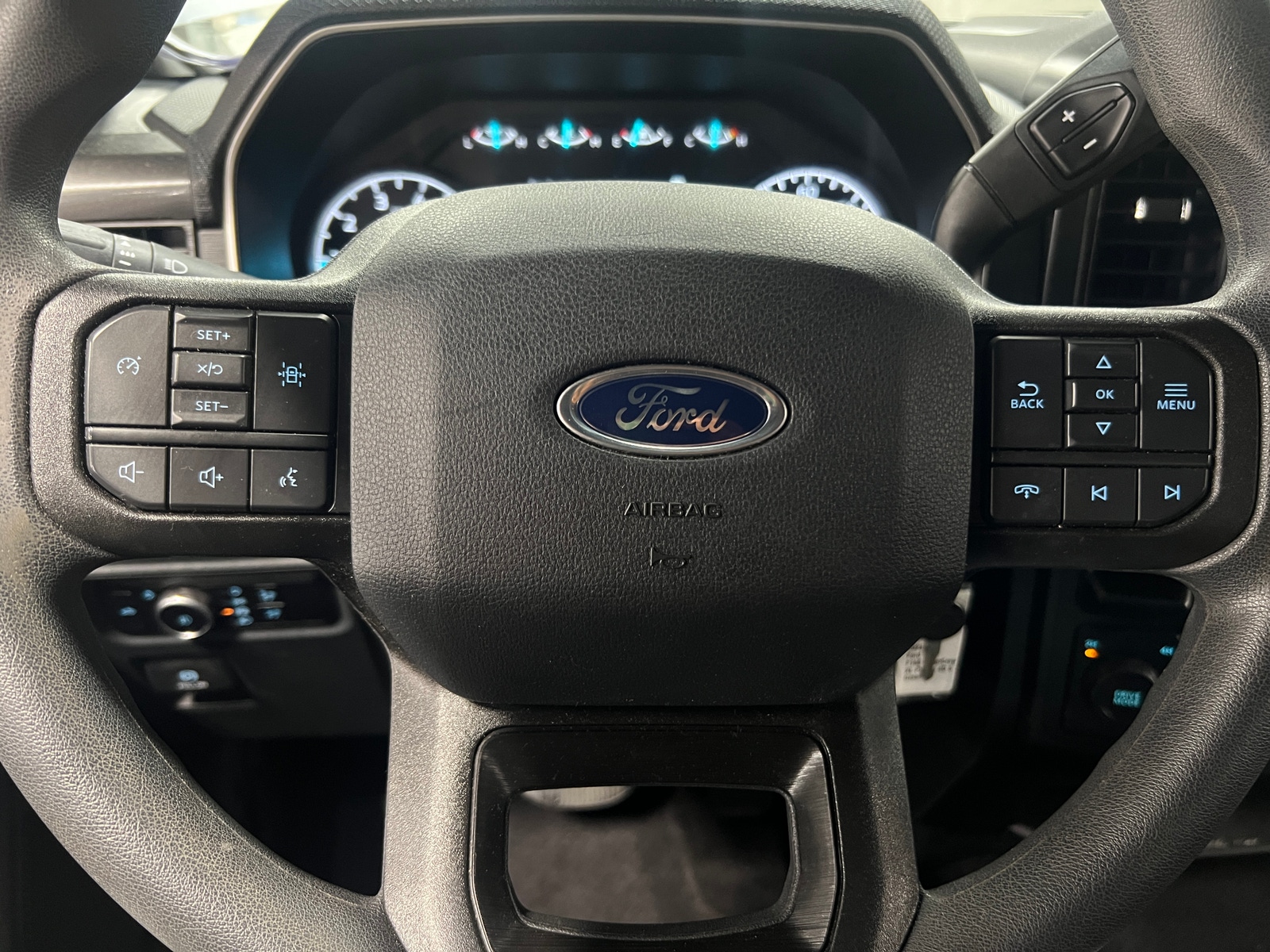 Thumbnail: 2023 Ford Econoline - 5
