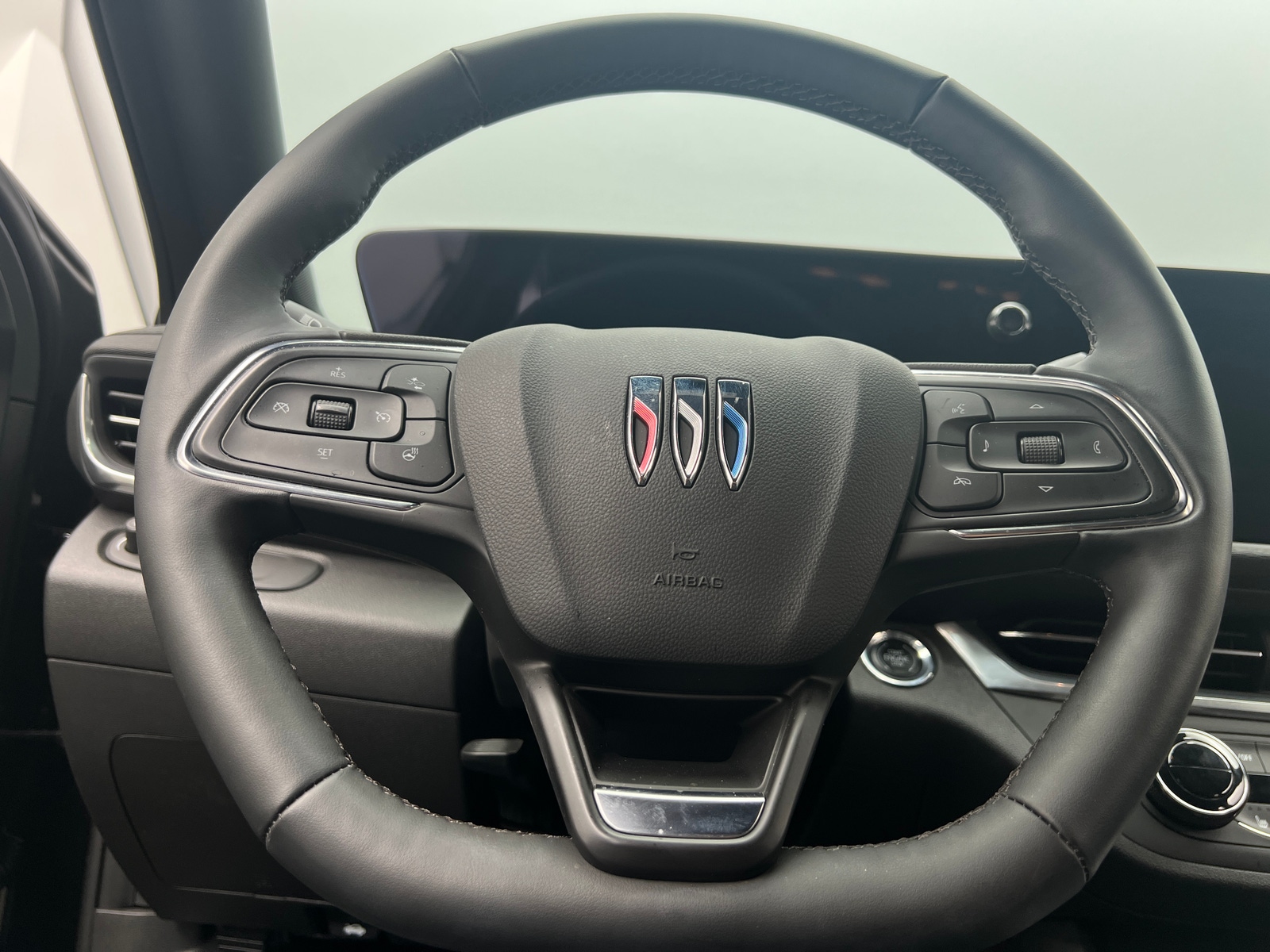 Thumbnail: 2024 Buick Envista - 4