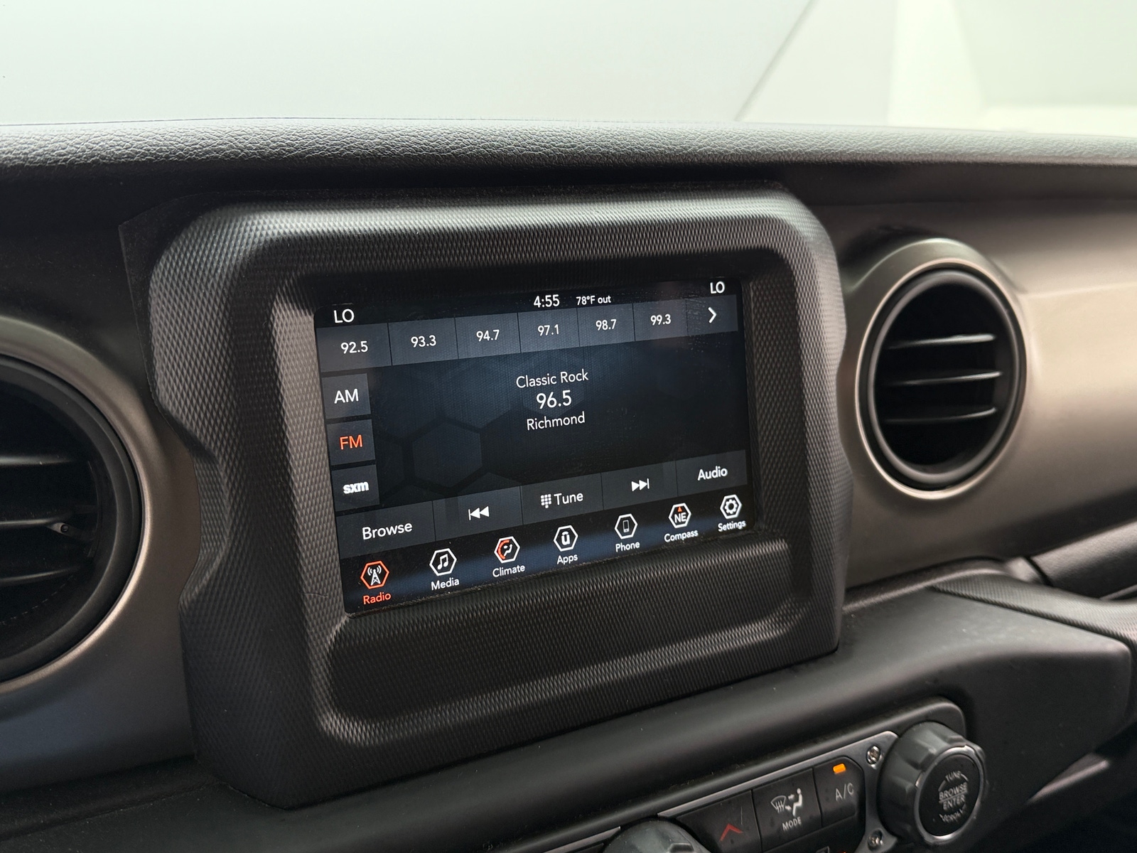 Thumbnail: 2018 Jeep Wrangler - 4