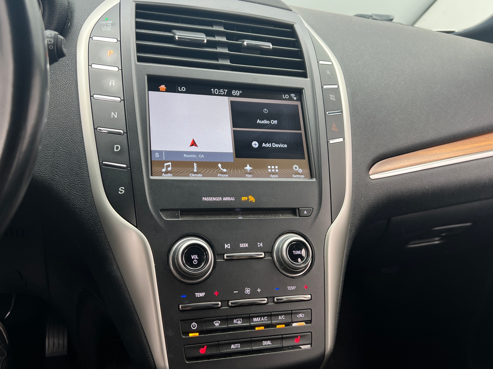 Thumbnail: 2017 Lincoln MKC - 3