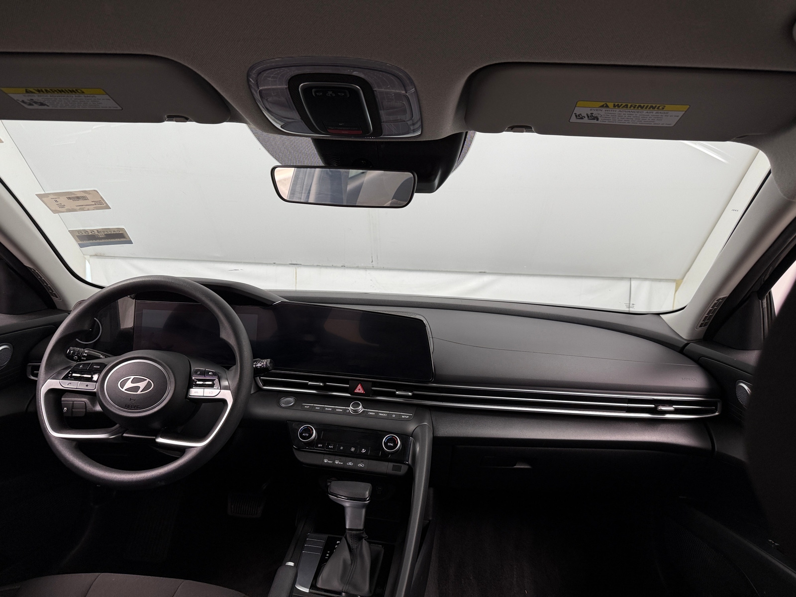 Thumbnail: 2024 Hyundai Elantra - 3
