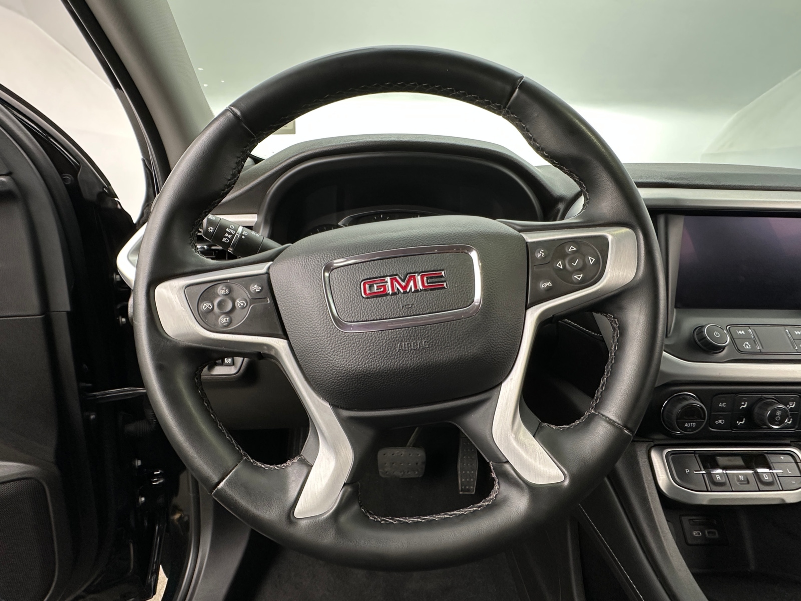 Thumbnail: 2023 GMC Acadia - 4