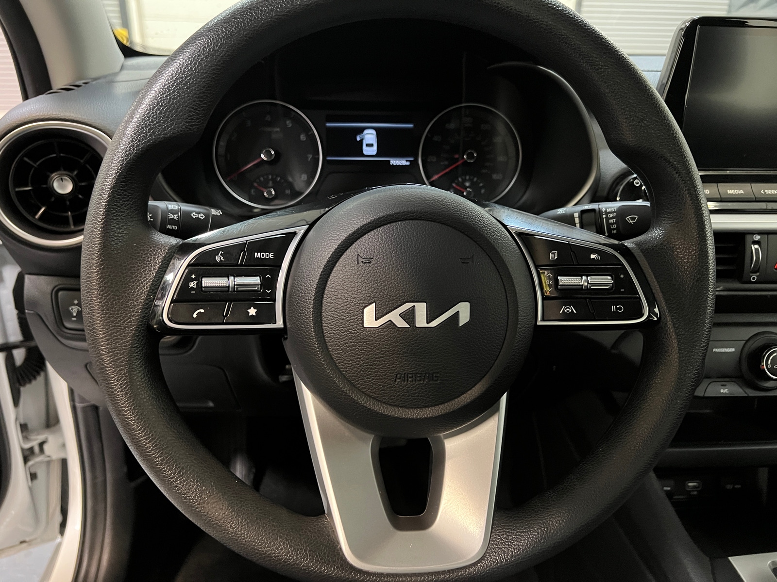 Thumbnail: 2023 Kia Forte - 5