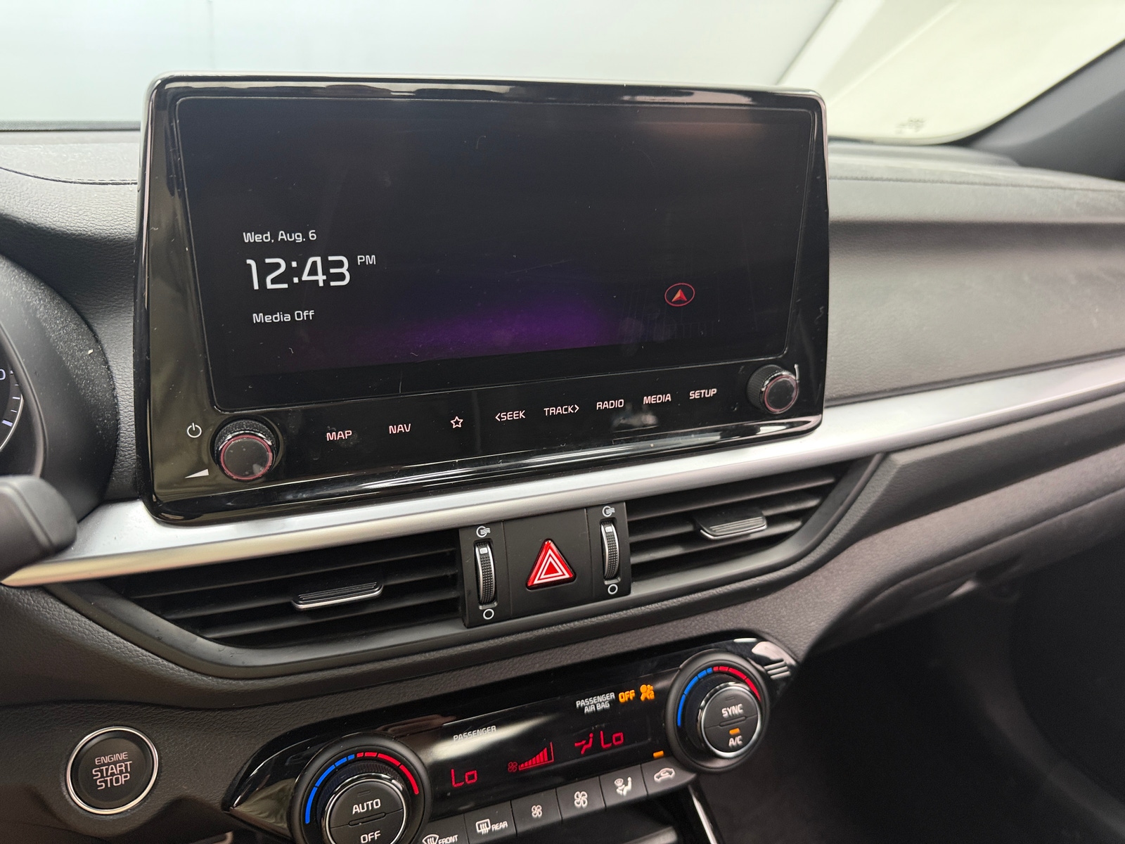 Thumbnail: 2023 Kia Forte - 4