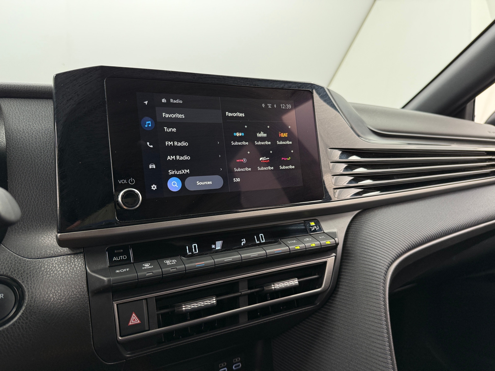Thumbnail: 2025 Toyota Camry - 3