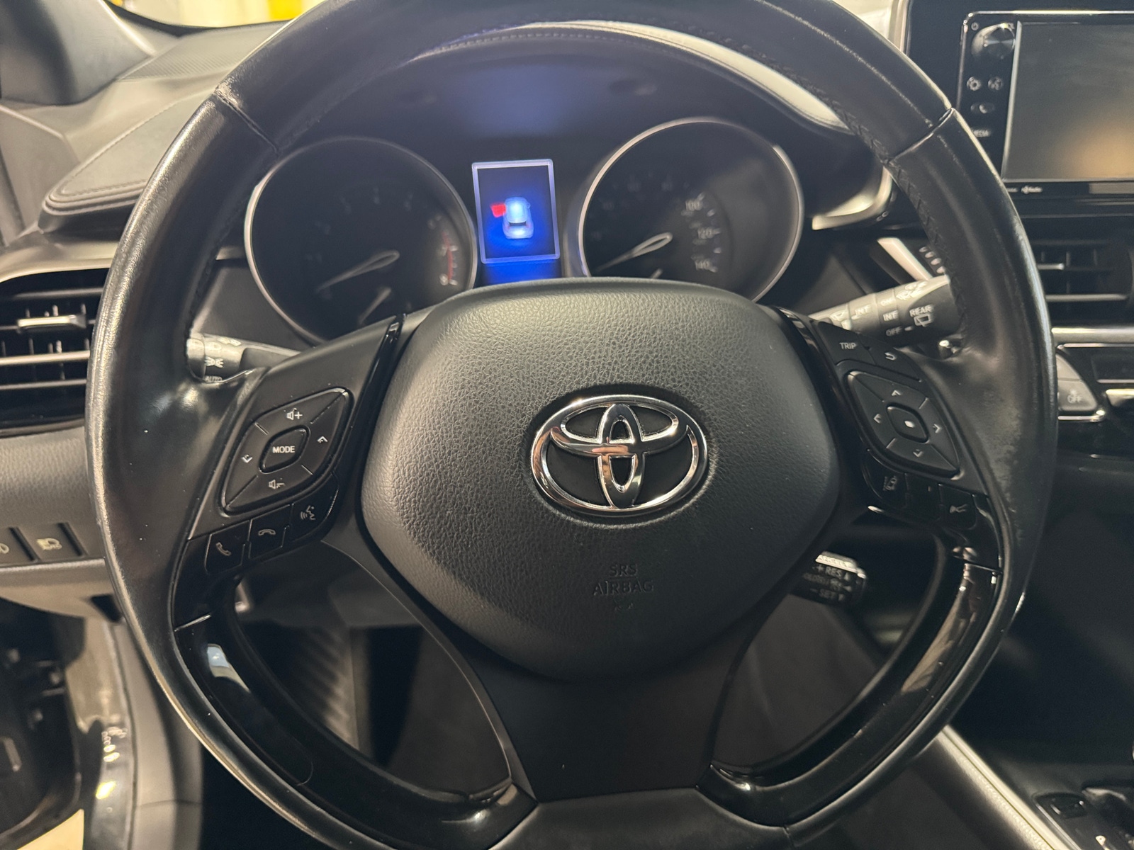 Thumbnail: 2018 Toyota C-HR - 5