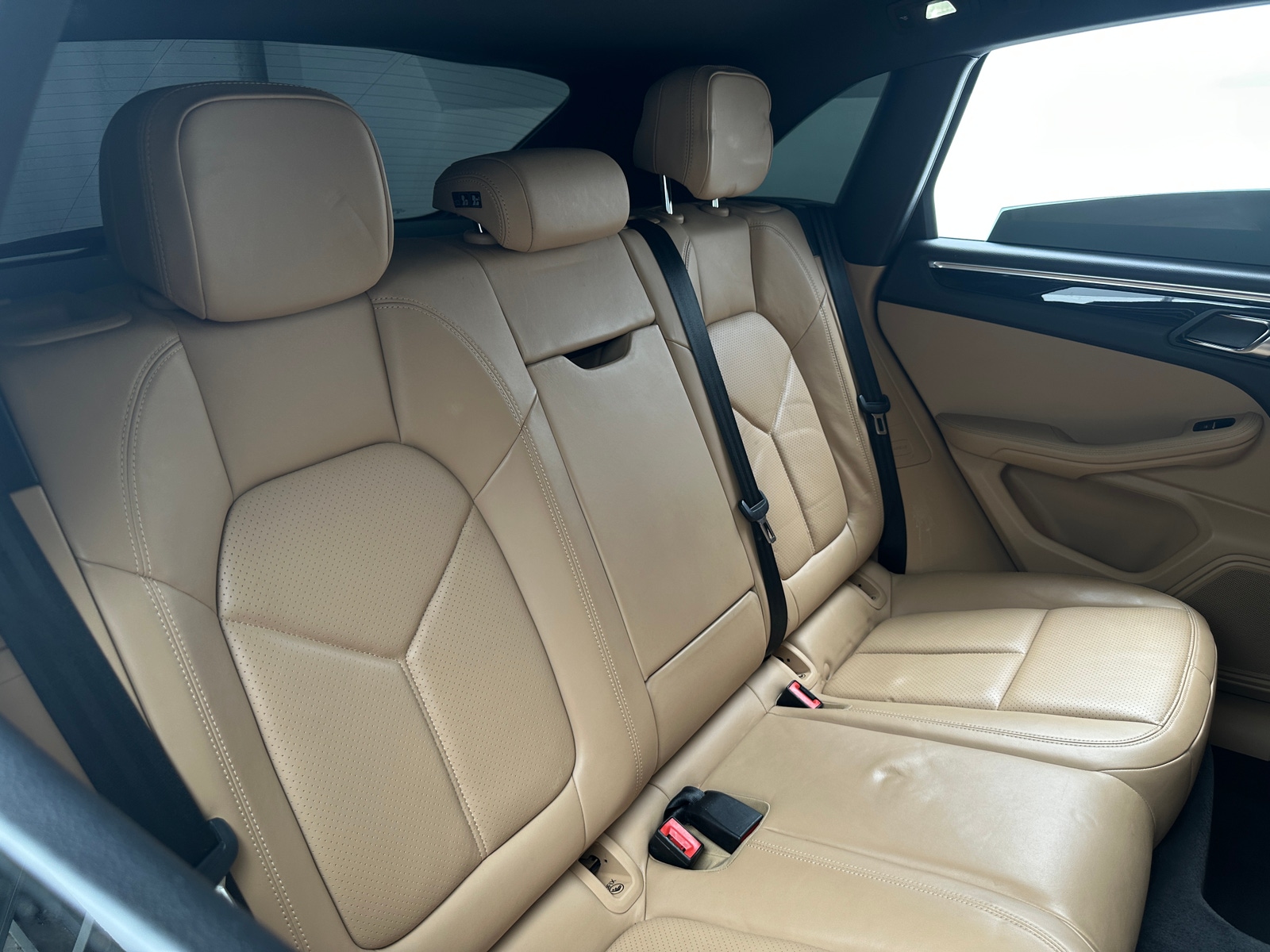 Thumbnail: 2018 Porsche Macan - 5