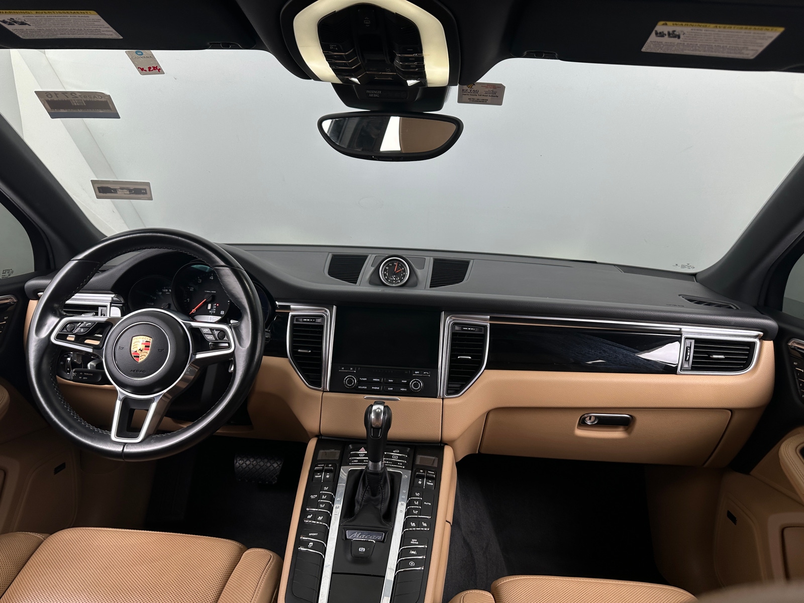 Thumbnail: 2018 Porsche Macan - 2