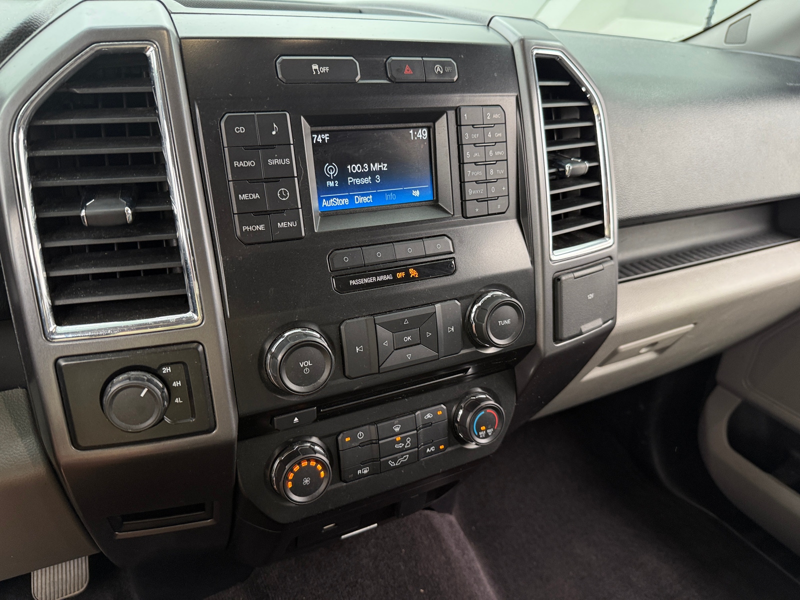 Thumbnail: 2016 Ford Econoline - 4