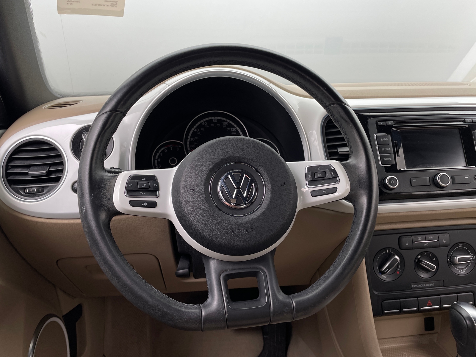 Thumbnail: 2014 Volkswagen Beetle - 3