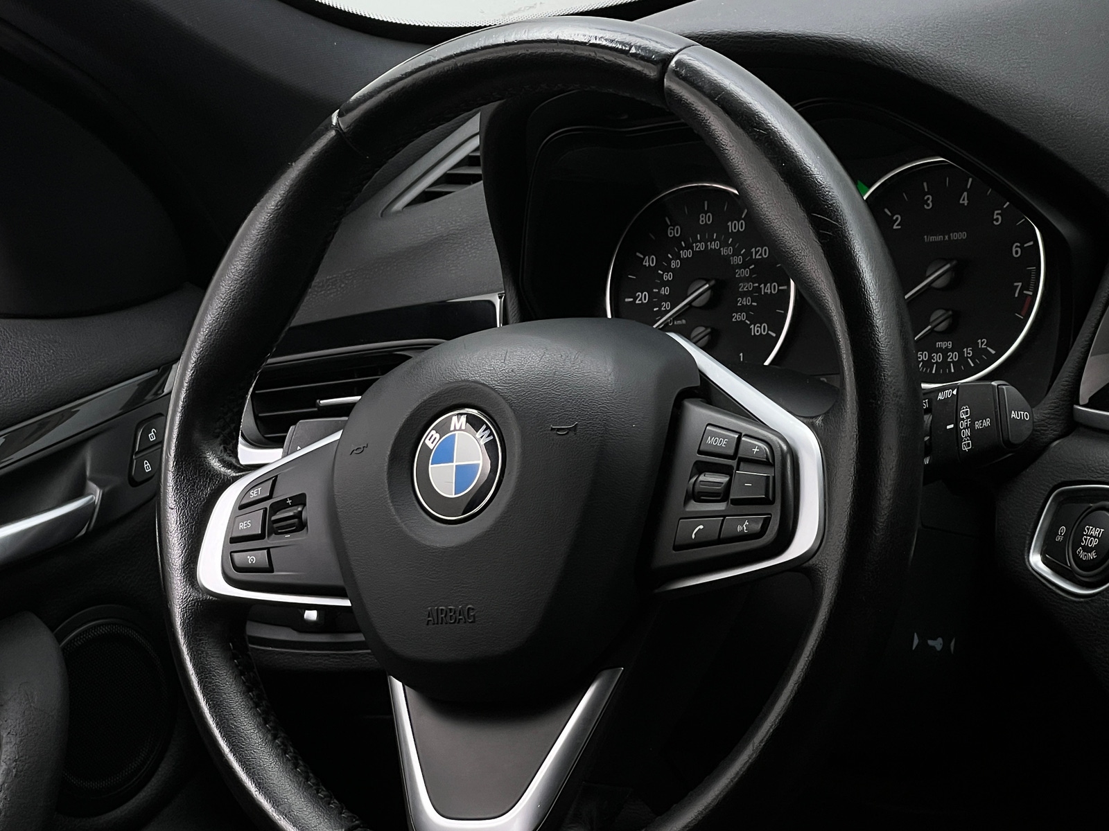 Thumbnail: 2016 BMW X1 - 4